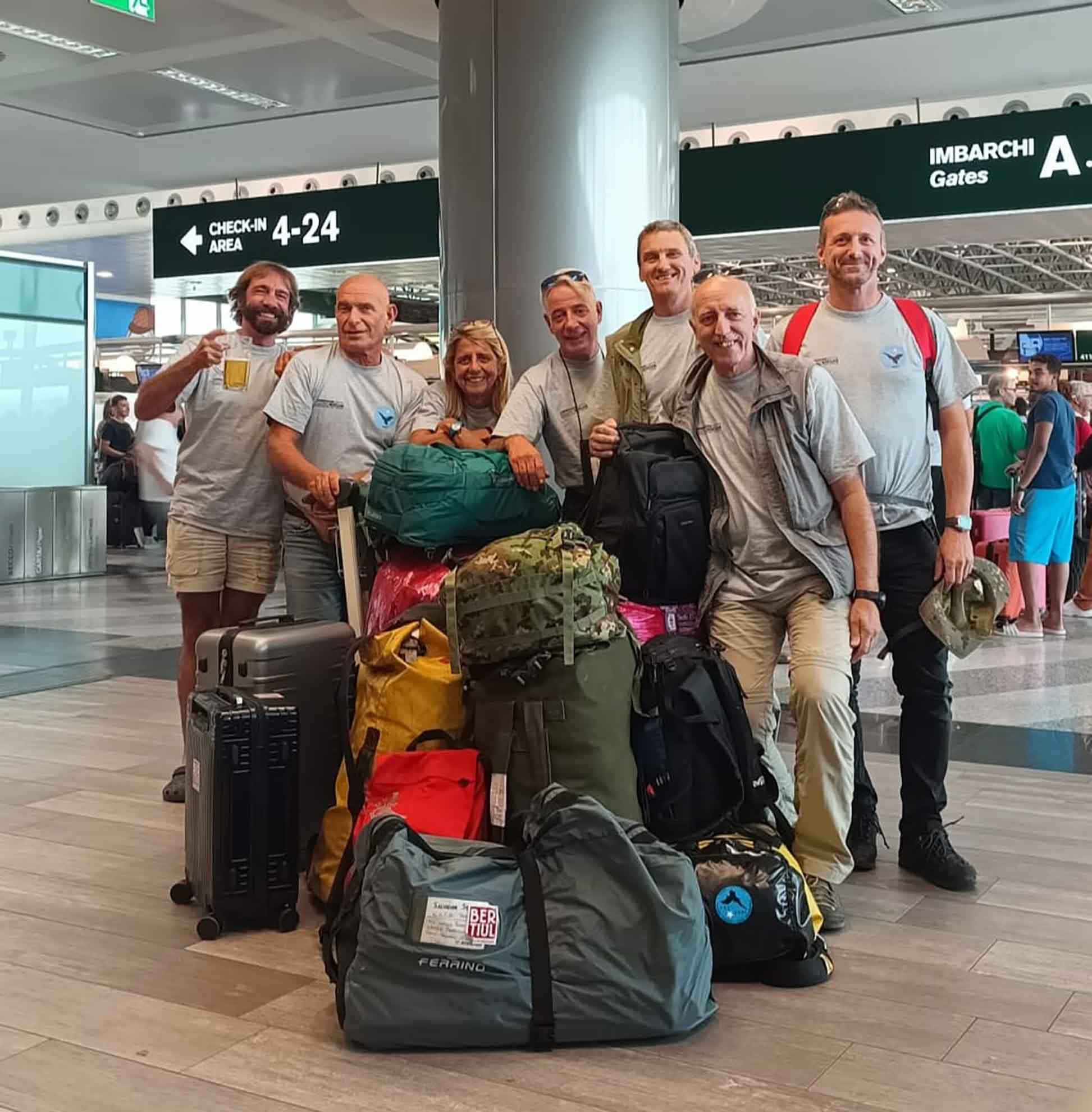 CGEB - spedizione Paraguay - foto gruppo in partenza