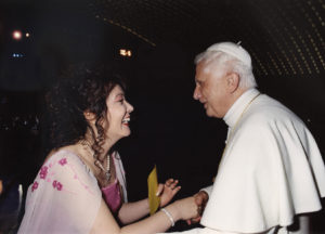 Mika Kunii e Papa Benedetto XVI