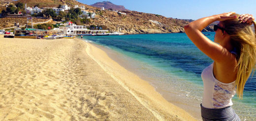 Grecia spiaggia ragazza