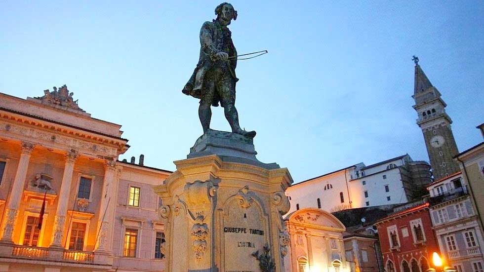 Tartini fu battezzato l'8 aprile 1692 nella chiesa di S. Jurij a Pirano, questa data è stata accettata come il giorno della sua nascita. Era nato da un padre che si era trasferito a Pirano da Firenze come mercante, e da una madre, discendenti di una delle più antiche famiglie nobili di Pirano. Morì a Padova il 26 febbraio 1770. 