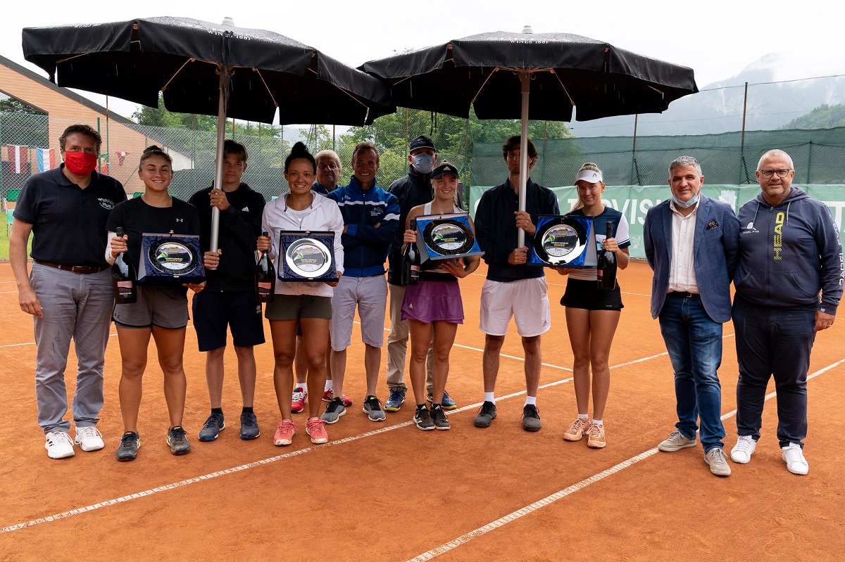 Premiazioni finali di doppio Tarvisio Tennis Cup 2021 - Foto Fabio Millo