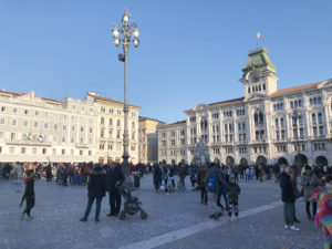 Carnevale 2022 piazza Grande Trieste