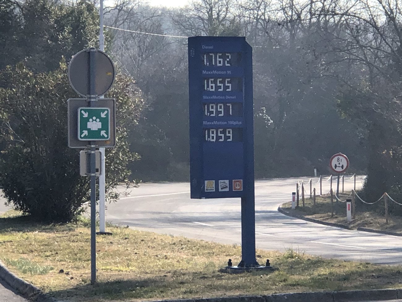prezzi benzina slovenia Lazzaretto 10-3-2022