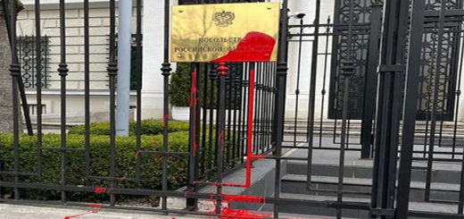 imbrattamento vandalico ambasciata russa a vienna
