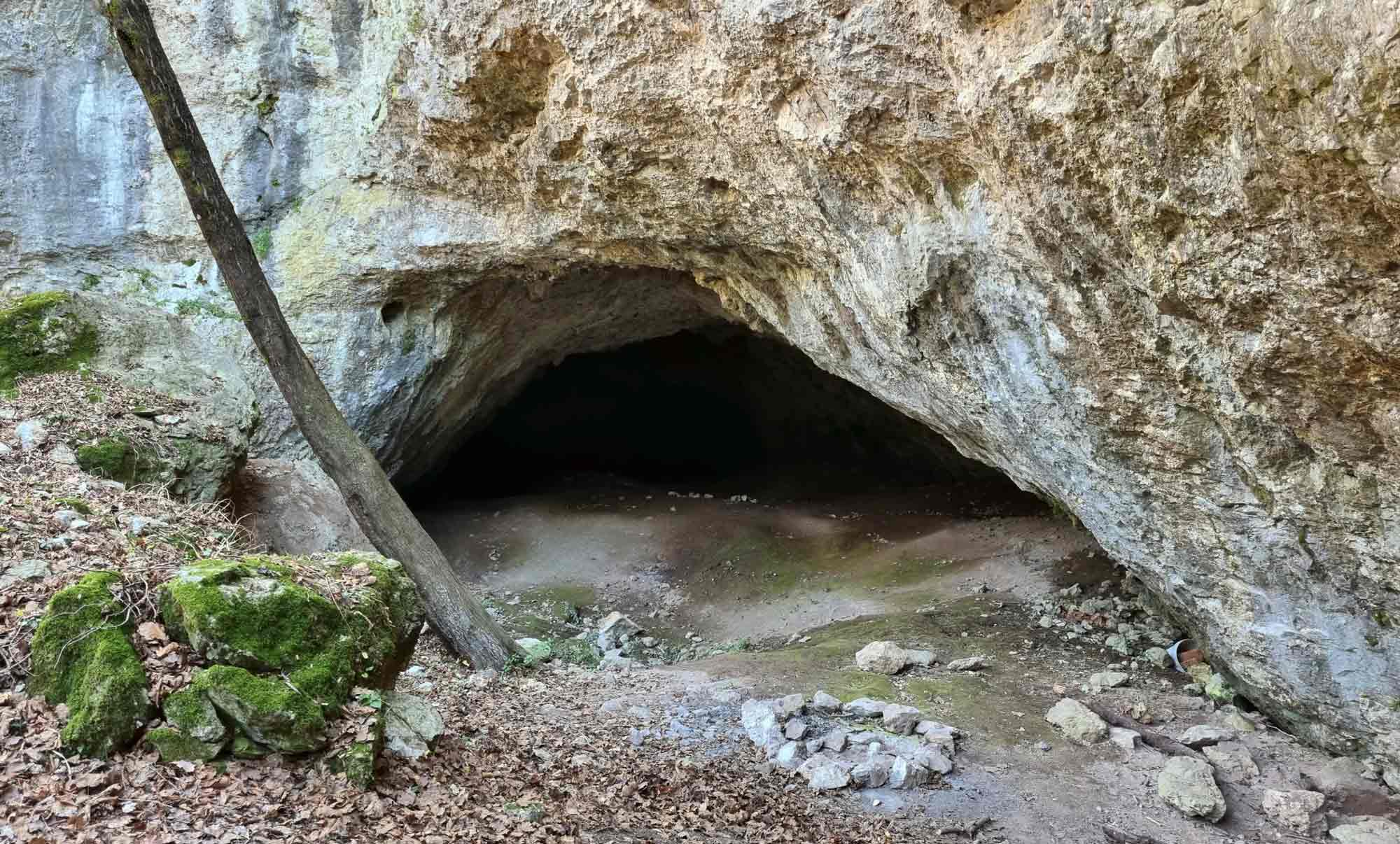 Grotta del Pettirosso
