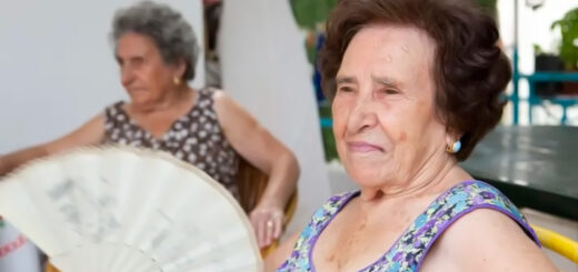 donne anziane soffrono il caldo Alzheimer