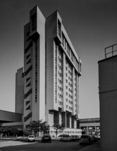 Ospedale di Cattinara, torre degenze, 1979. Foto Mario Bonfante Università Iuav di Venezia, SBD-Archivio Progetti, Fondo Luciano Semerani Gigetta Tamaro