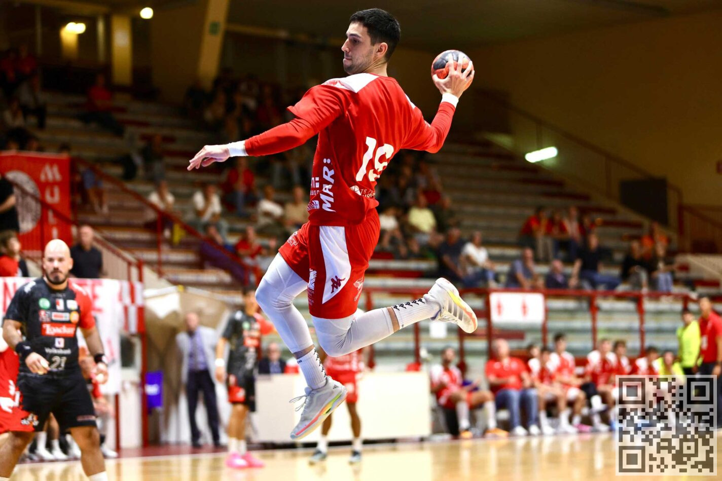 (nella foto di Ervin Skalamera, Juan Bautista Ceccardi autore di 7 reti e miglior marcatore del match assieme a Gadek)