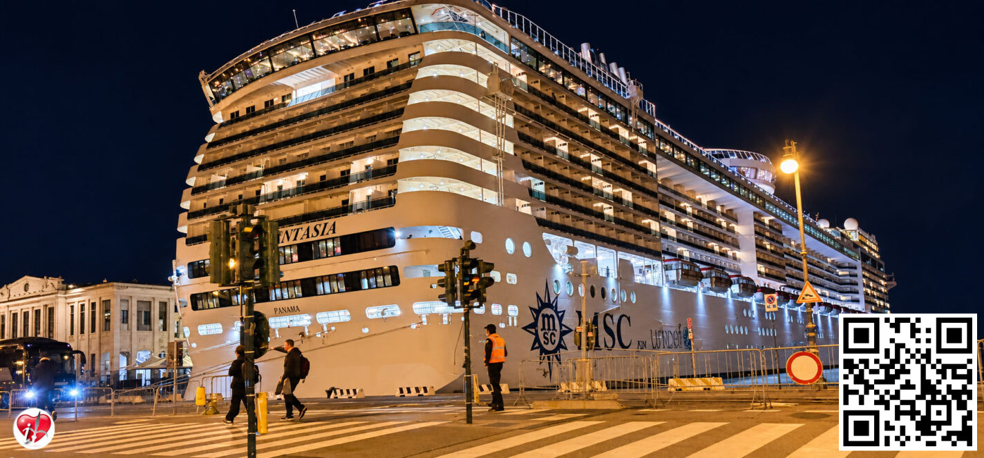 MSC Fantasia by night Trieste
