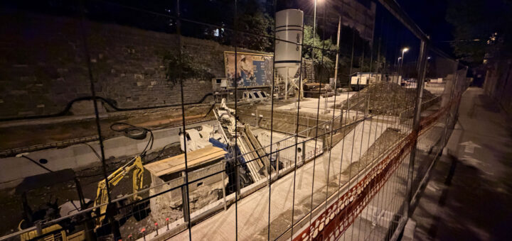 scavi cantiere in via D'Alviano a Trieste il 26 ottobre 2026