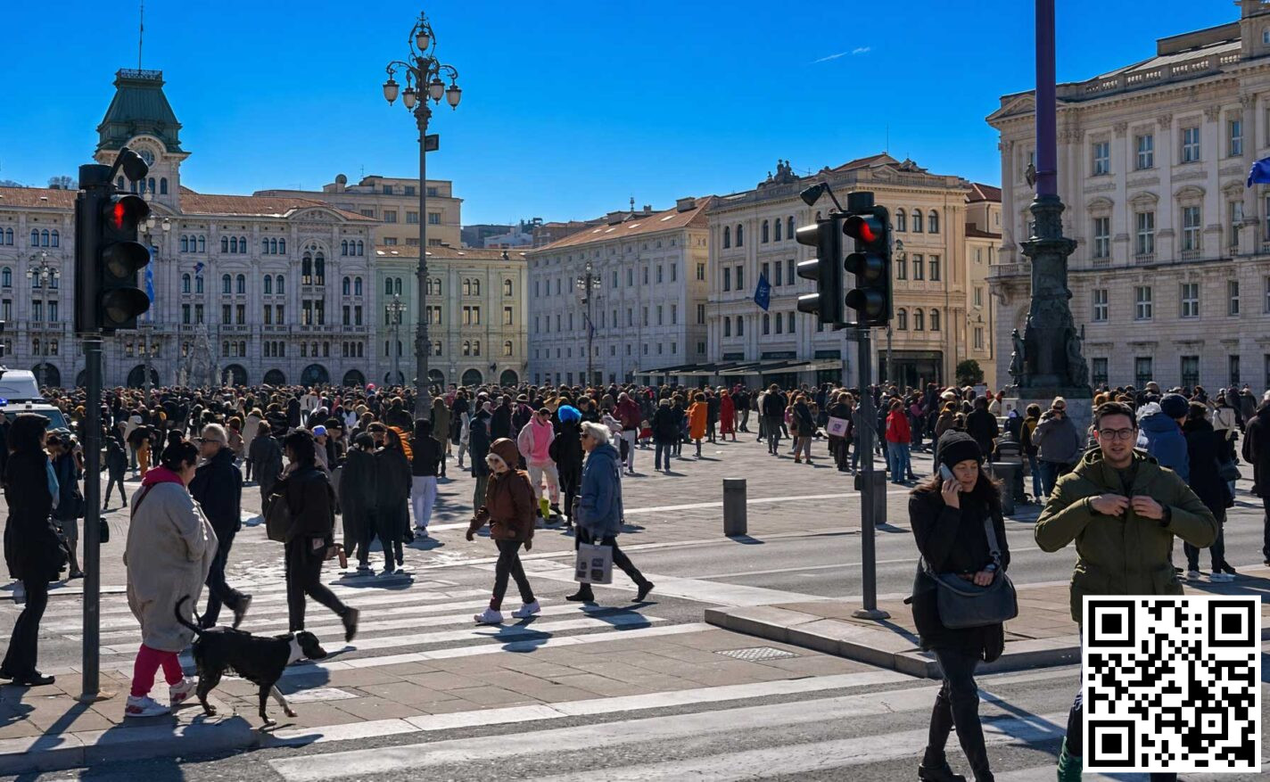 Trieste attraversamento strisce pedonali pedoni